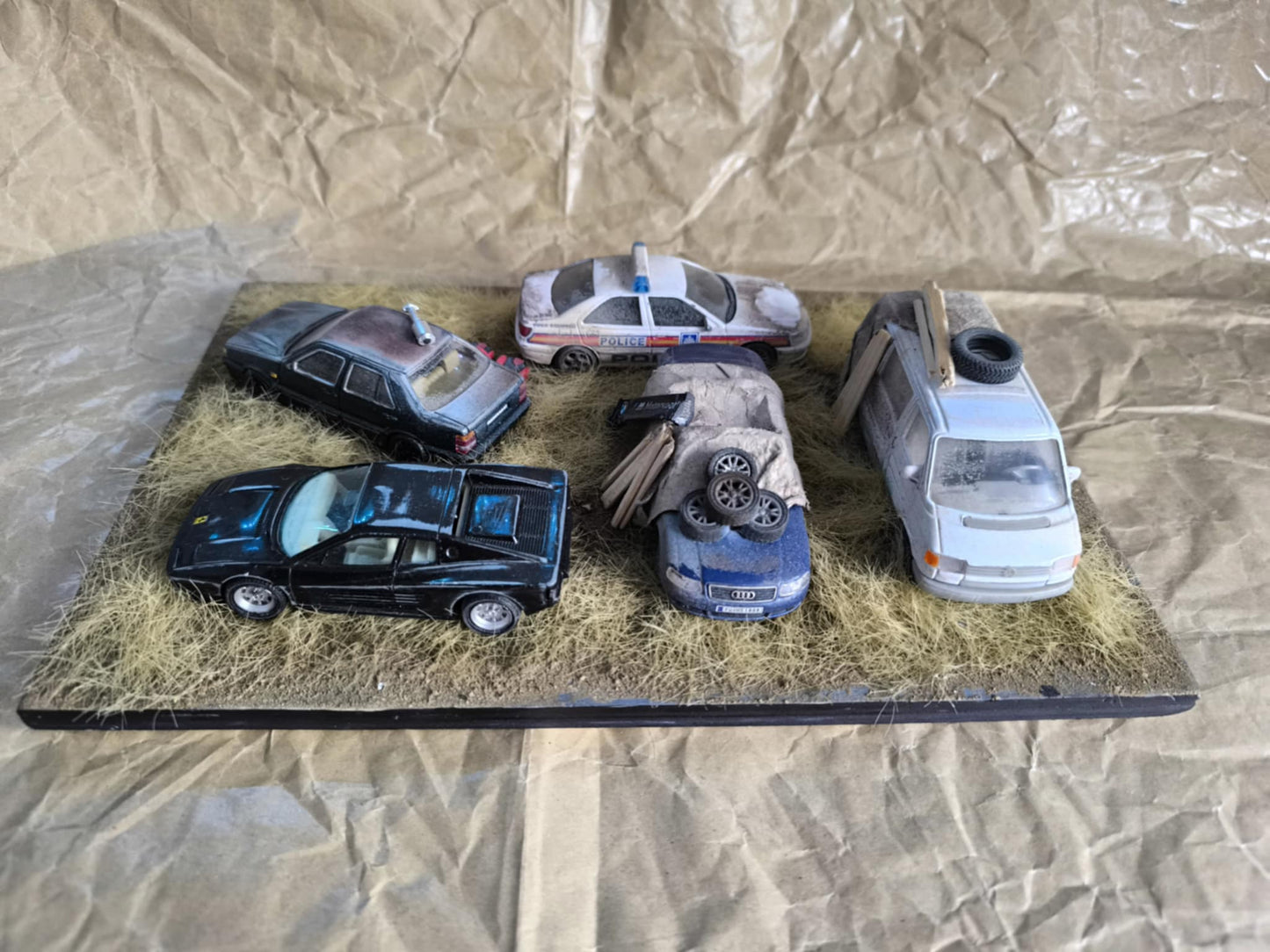 Handmade 1:43 Scale Scrap Yard Diorama – Weathered Car Display, Perfect Gift or DIY Project