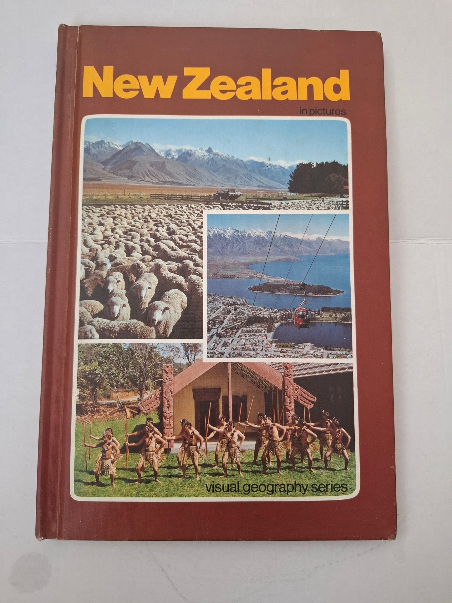 New Zealand in Pictures – Visual Geography Series (1979, Sterling) Vintage Hardcover