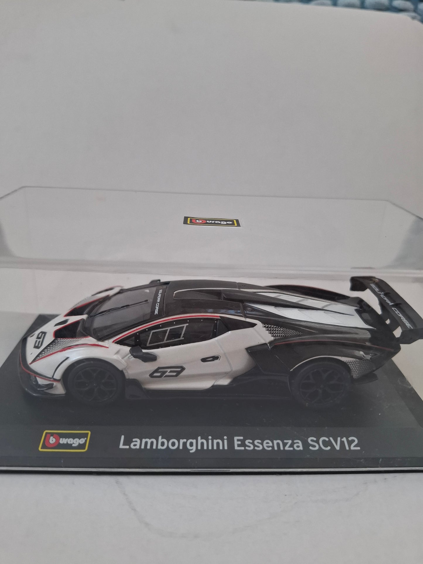 Lamborghini Essenza SCV12 year 2021 white metallic / black 1:32 Bburago