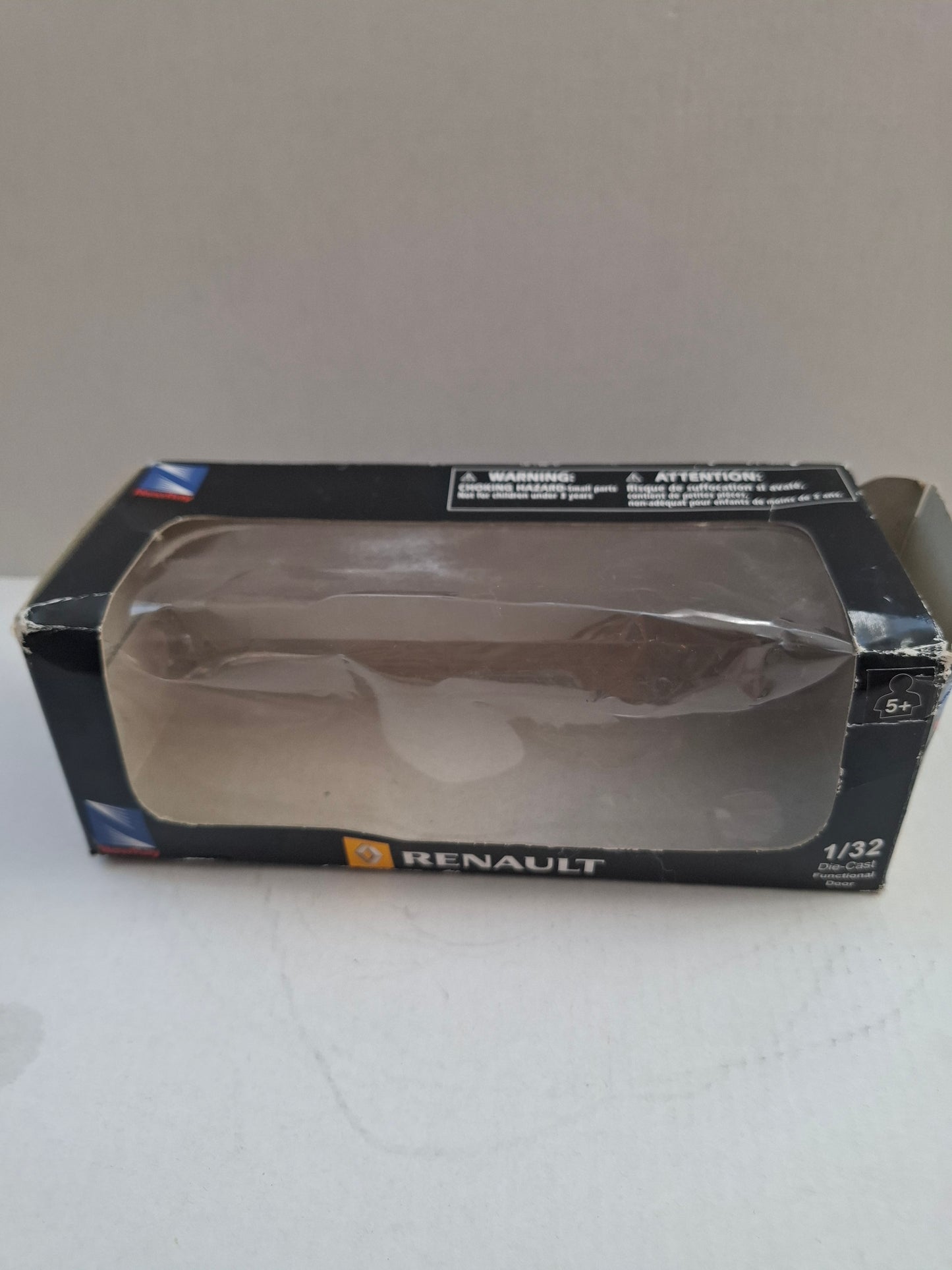 Renault Clio III (2003) – 1:32 Scale Die-Cast Model by New-Ray – Like New, Box Damaged
