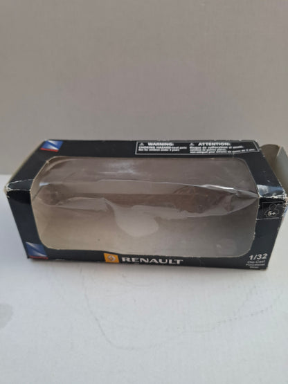 Renault Clio III (2003) – 1:32 Scale Die-Cast Model by New-Ray – Like New, Box Damaged
