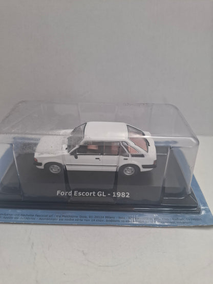 Hachette 1982 Ford Escort GL White – 1:43 Die-Cast “Unforgettable Cars” Series – New in Display Case