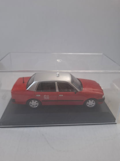 1:43 Toyota Crown Taxi Hong Kong 1998 – IXO/Altaya World Taxi – Display Model – Used Good