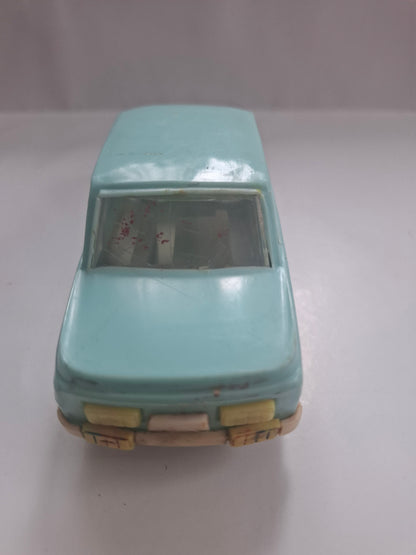 Vintage PRL Wartburg 353 Plastic Car – DDR GDR Classic (1960s-70s)