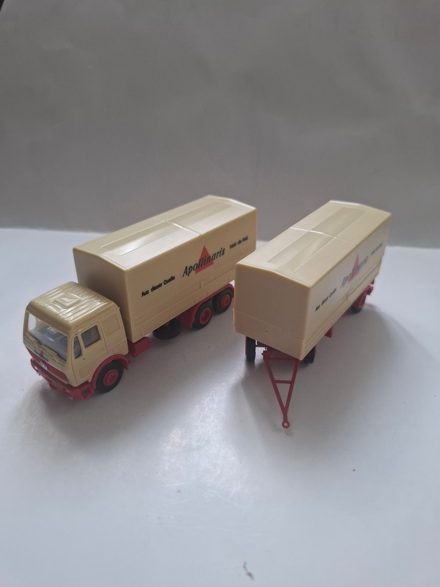 Vintage HERPA MB Truck-Trailer Apollinaris 1:87 H0 – In OVP – #811292