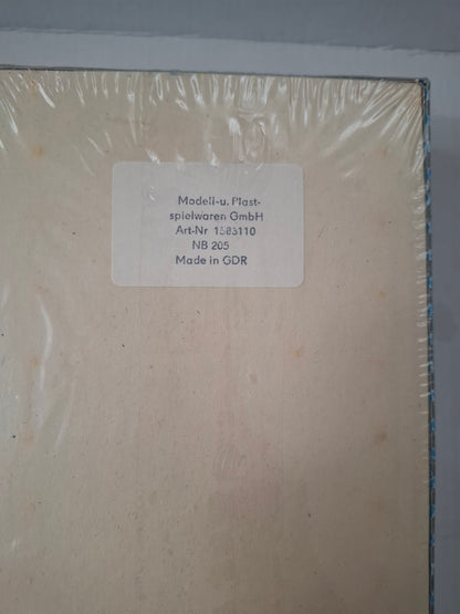 Nu-Bee NB205 Military Helicopter Mi-4 — 1:100 Scale Plastic Model Kit — Sealed (1990, GDR