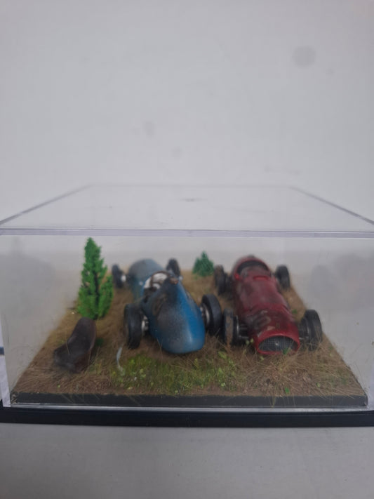 Handmade 1:43 Scale Ferrari F1 500 F2 Diorama Display, Vintage Model Car Scene, Unique Gift for Car Enthusiast, Man Cave Decor