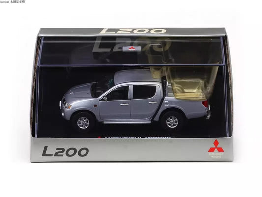 Mitsubishi L200 1:43 Diecast Dealer Model – Black Mica / Grey Mica / Silver Metallic – Like New